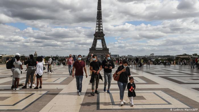 Lee más sobre el artículo París está a un paso de declarar zona de alerta máxima por repunte de contagios