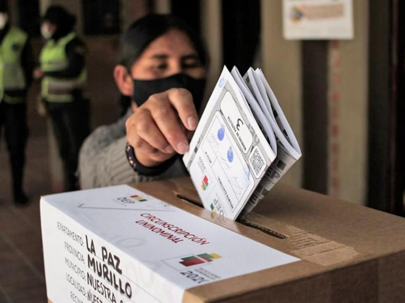 Lee más sobre el artículo Después de nueve horas de votación, comienza el cómputo oficial de votos