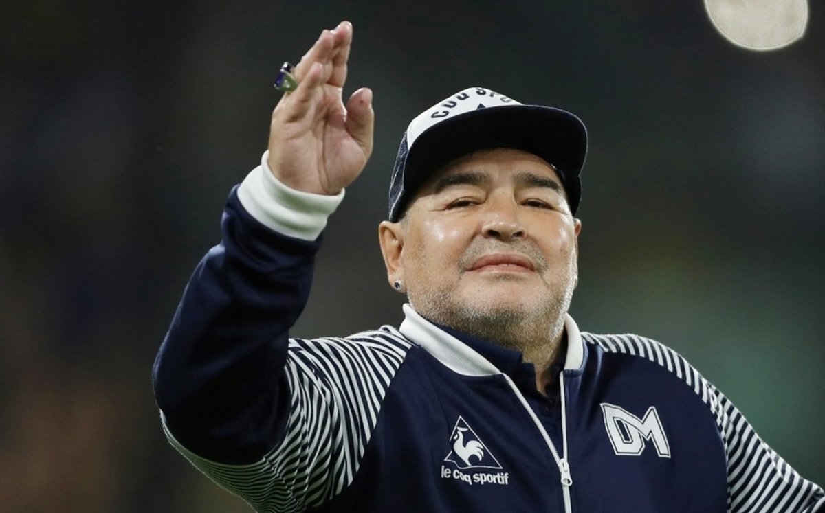 Lee más sobre el artículo Murió Diego Armando Maradona