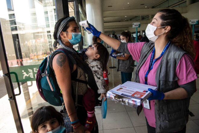 Lee más sobre el artículo Chile reabre su frontera aérea a turistas después de ocho meses