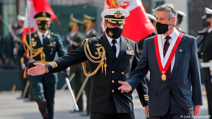Lee más sobre el artículo Francisco Sagasti jura como presidente de Perú
