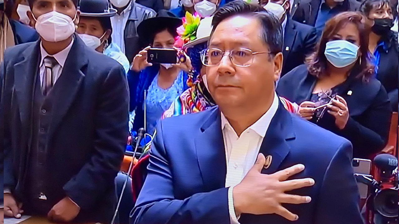 Lee más sobre el artículo Luis Arce Catacora jura como presidente de Bolivia
