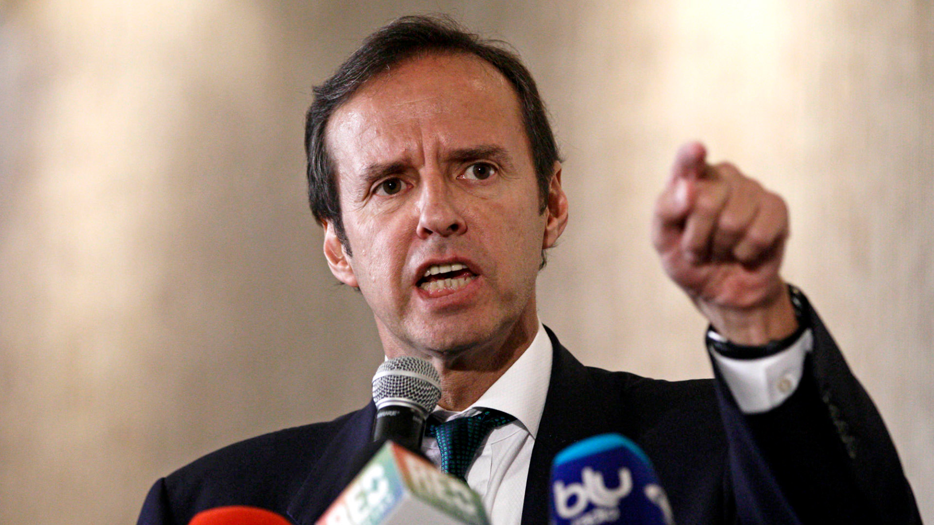 Lee más sobre el artículo Tuto pide a CC y a Creemos que no acepten cargos en directivas camarales
