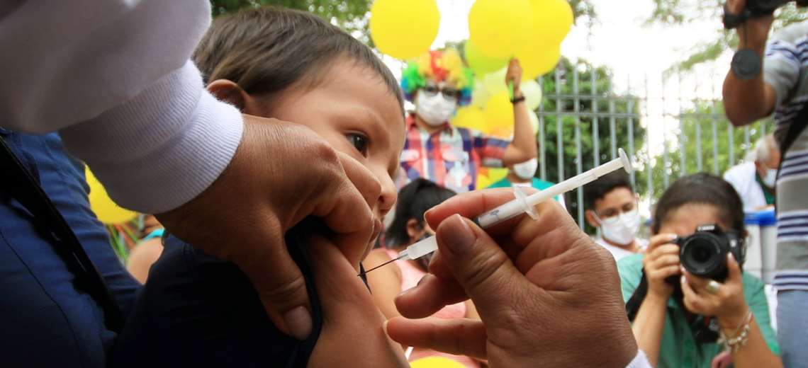 Lee más sobre el artículo Se movilizarán 380 brigadas en 331 puestos fijos para la cruzada de vacunación este domingo 15 de noviembre