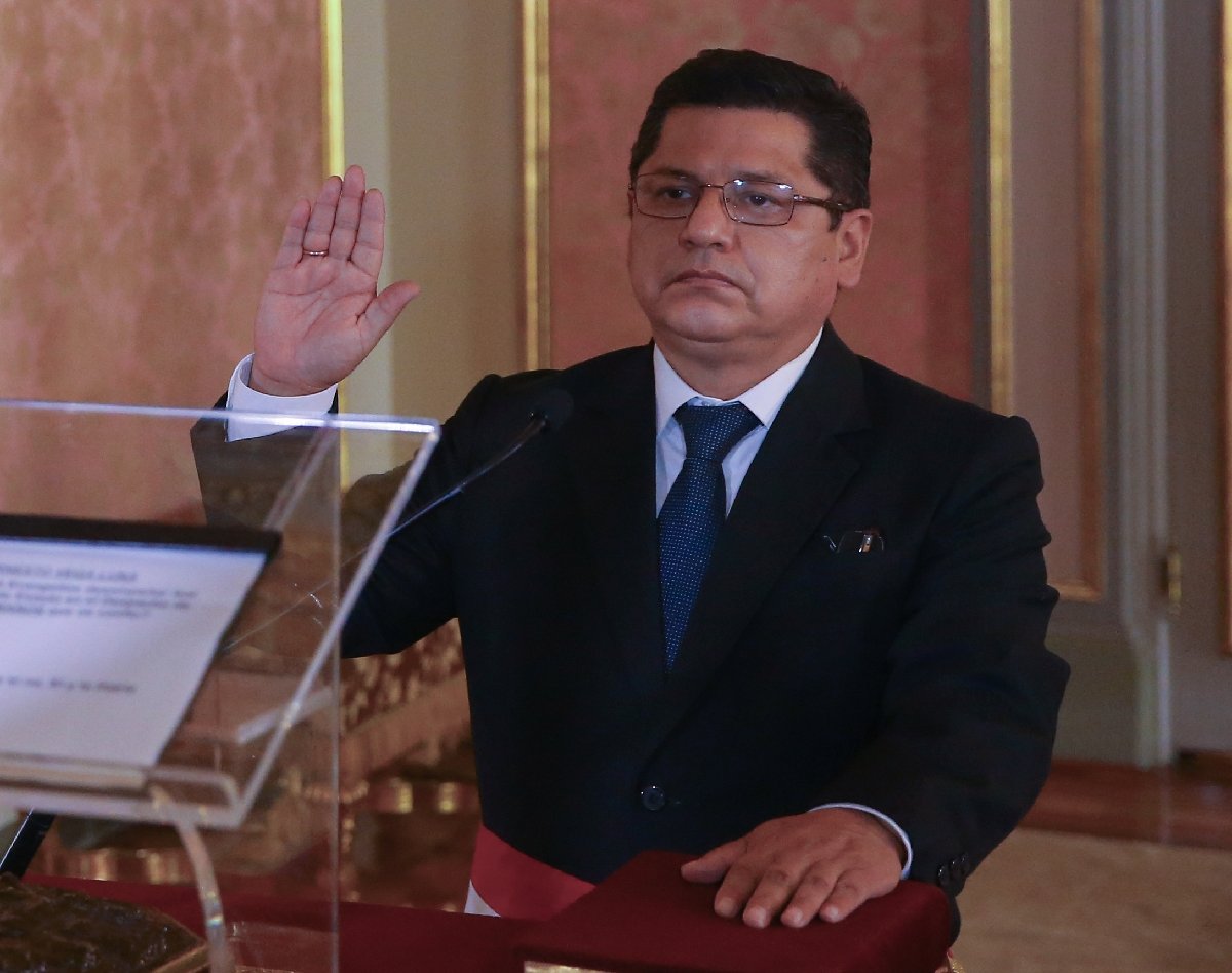 Lee más sobre el artículo Renuncia ministro del Interior de Perú, la primera baja de Sagasti