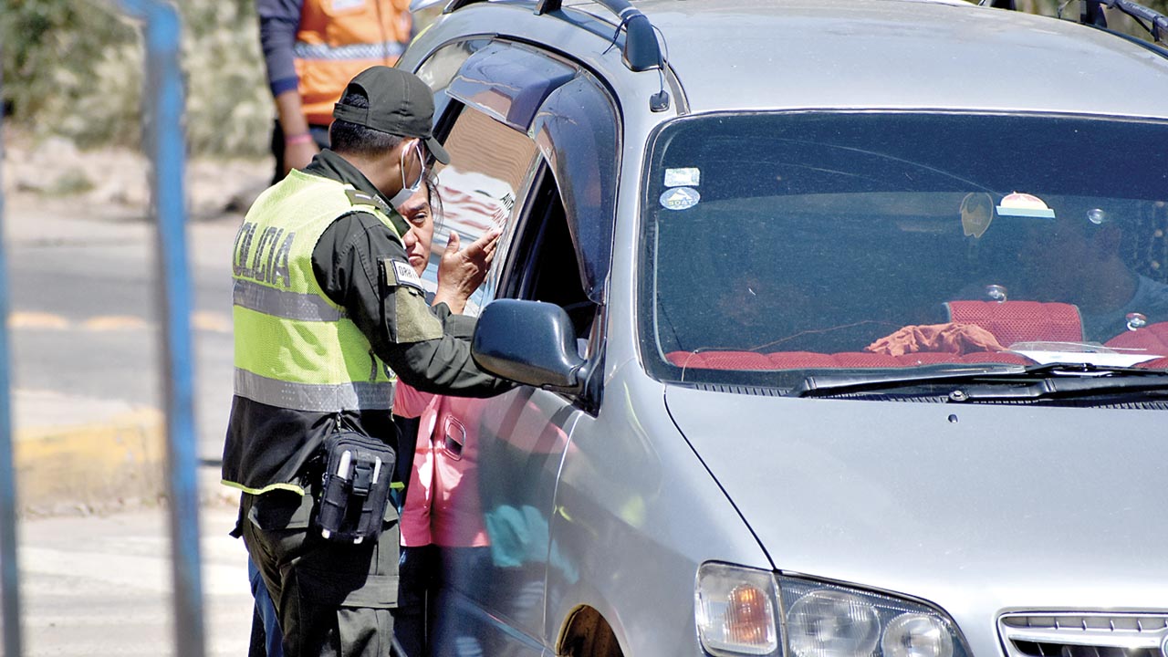 Lee más sobre el artículo Decreto anula las multas e infracciones contra conductores que infringieron la cuarentena