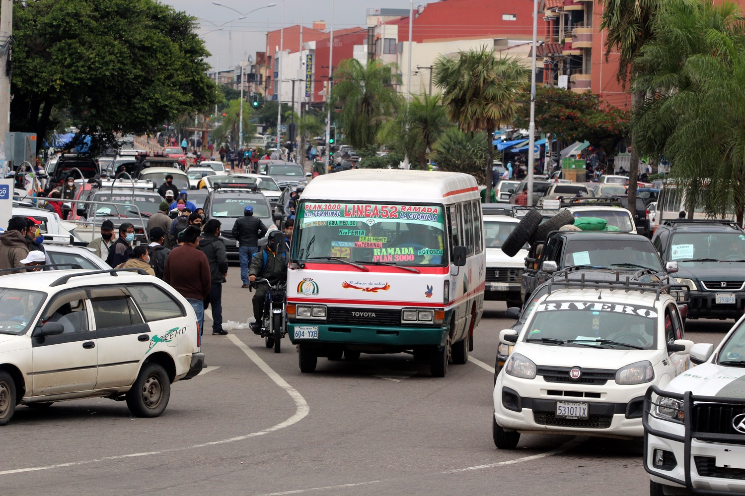 Lee más sobre el artículo Se registraron 90 accidentes de tránsito y 6 fallecidos en el fin de semana carnavalero en Santa Cruz