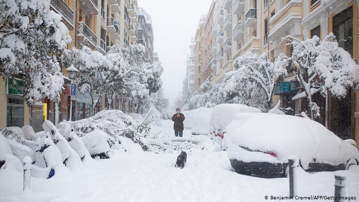 Lee más sobre el artículo Madrid paralizada por gran nevada que siembra caos en España
