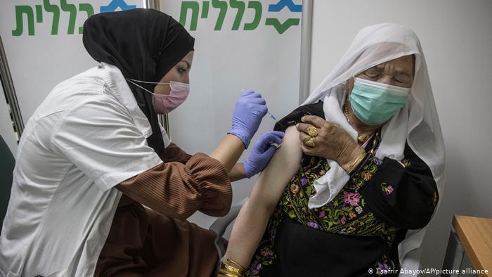 Lee más sobre el artículo Israel lidera las vacunaciones contra el COVID-19 a nivel mundial
