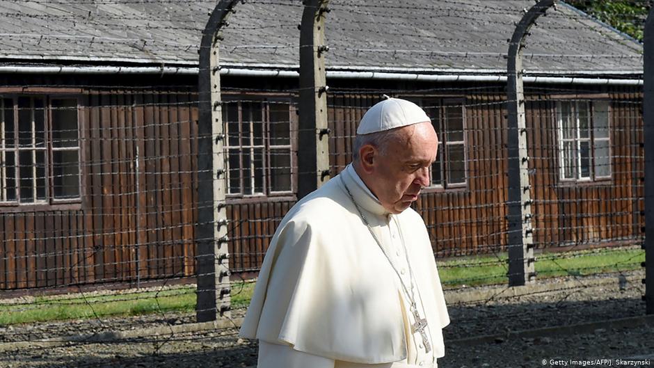 Lee más sobre el artículo Papa Francisco invita a recordar el Holocausto porque “puede volver a ocurrir”