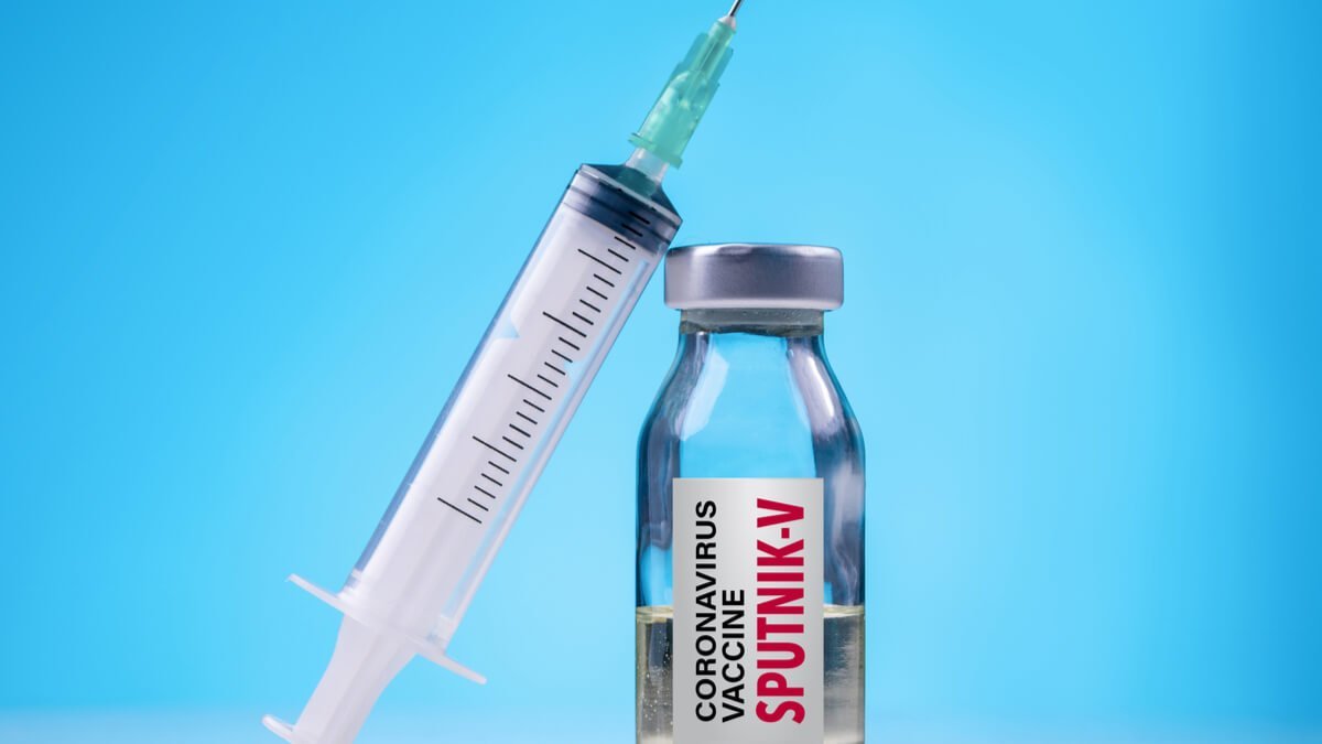 Lee más sobre el artículo Rusia dice que primera dosis de la Sputnik tiene eficacia del 80%, pero en Bolivia no descartan reiniciar esquemas de vacunación