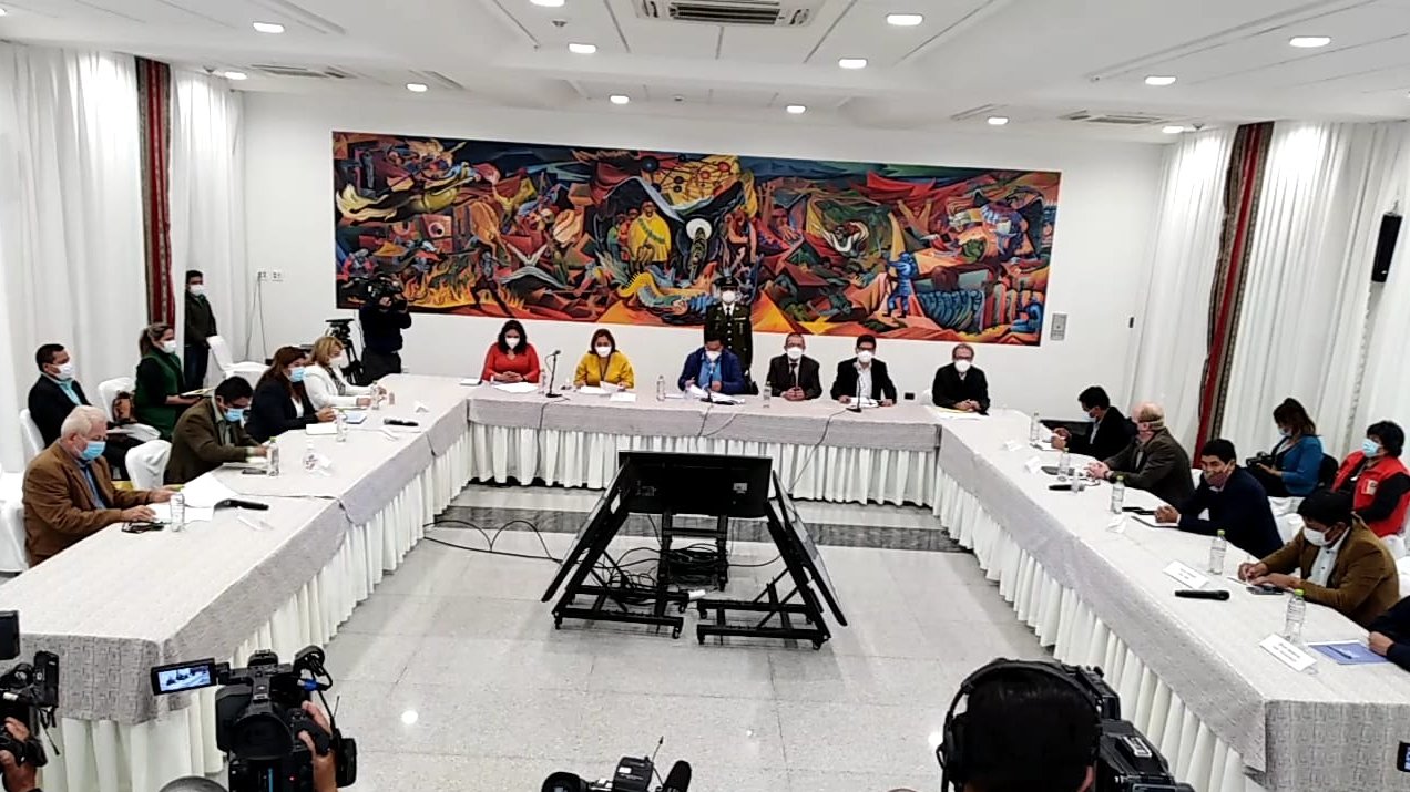 Lee más sobre el artículo Gobierno se reunirá hoy con gobernadores y alcaldes