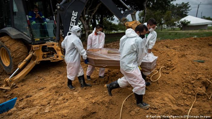 Lee más sobre el artículo Sao Paulo vuelve a ‘fase roja’ y pandemia bate récords en Brasil