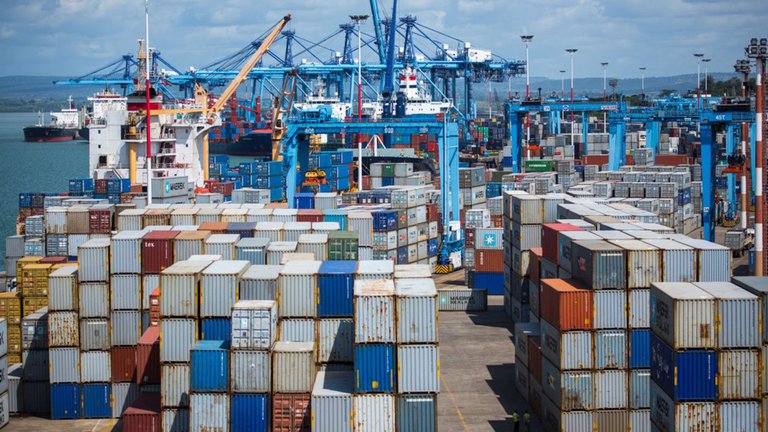 Lee más sobre el artículo China podría quedarse con el mayor puerto de Kenia si no le paga una deuda
