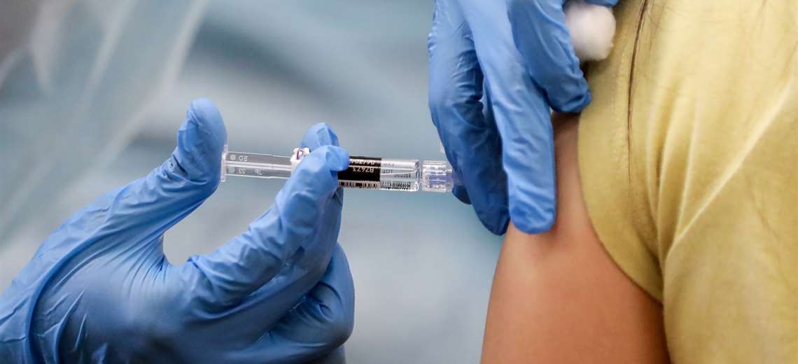 Lee más sobre el artículo Sedes Santa Cruz vacunará a mayores de 60 años desde este miércoles en 20 puntos de inmunización