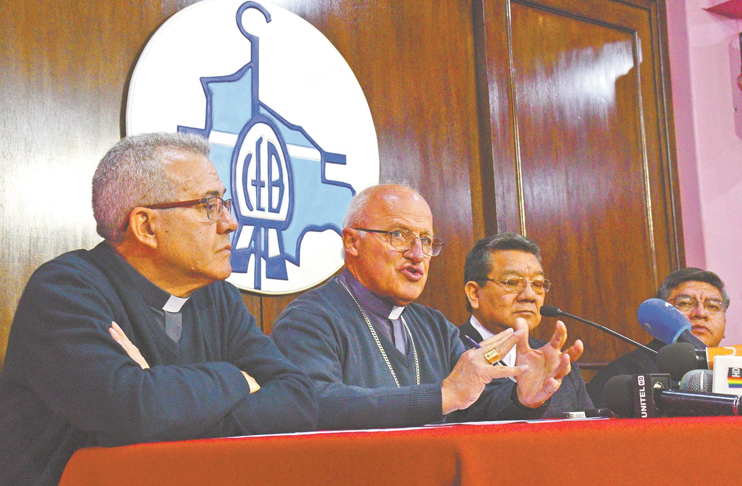 Lee más sobre el artículo Iglesia Católica recibe cuestionario de la Fiscalía por el caso «golpe»