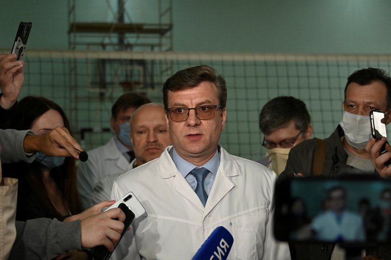 Lee más sobre el artículo Desapareció el director del hospital siberiano donde fue atendido el líder opositor ruso Alexei Navalny tras ser envenenado