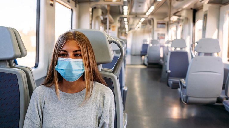 Lee más sobre el artículo La ventilación y la “limpieza” del aire son clave para prevenir el COVID-19: ¿por qué es tan difícil implementarlas?