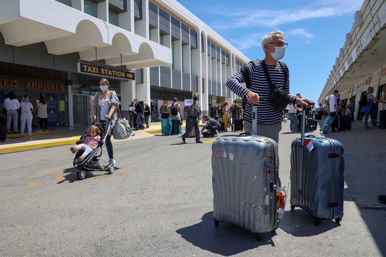 Lee más sobre el artículo La Unión Europea acordó reabrir sus fronteras a los viajeros plenamente vacunados