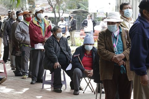 Lee más sobre el artículo Reportan 813 casos nuevos en 26 municipios y ocupación de UTIs llega al 98%