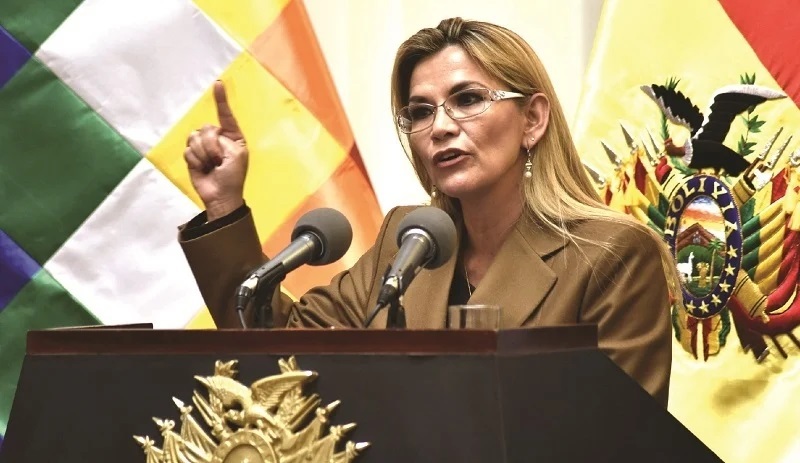 Lee más sobre el artículo Iglesia Católica revela que Salvatierra no quiso asumir la Presidencia y que el MAS aceptó que Áñez lo hiciera
