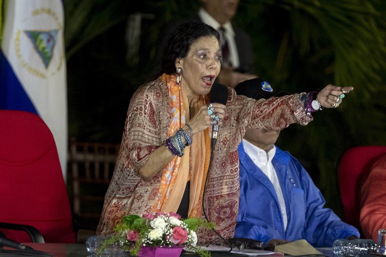 Lee más sobre el artículo Persecución en Nicaragua: la vicepresidenta y primera dama amenazó a la prensa y llamó a los periodistas “urracas parlanchinas y terroristas”