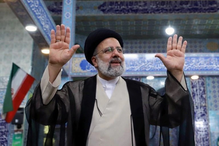 Lee más sobre el artículo Israel advirtió que Ebrahim Raisi, el nuevo presidente de Irán, “radicalizará la política nuclear y terrorista del régimen”