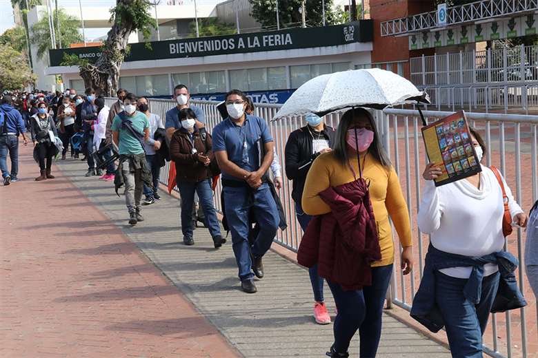 Lee más sobre el artículo Covid-19: Hay desaceleración del contagio y la vacunación se amplía a mayores de 30 años