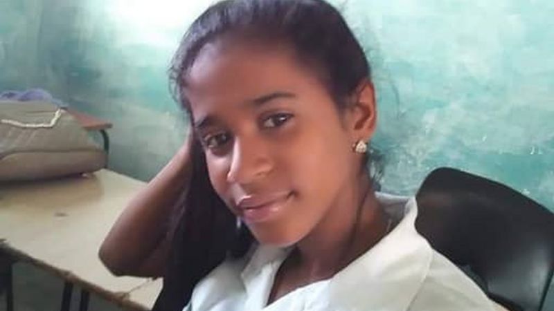Lee más sobre el artículo Protestas en Cuba: condenan a una adolescente de 17 años a 8 meses de prisión por las manifestaciones en la isla
