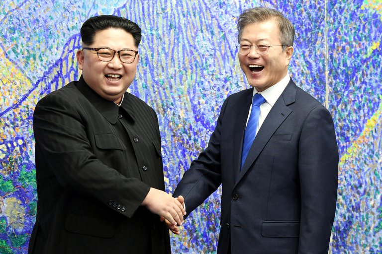 Lee más sobre el artículo Corea del Sur y del Norte acordaron restaurar las comunicaciones cortadas entre ambos países desde hace más de un año