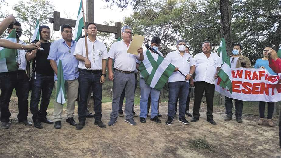 Lee más sobre el artículo Cívicos e indígenas se declaran en emergencia por la toma de tierras