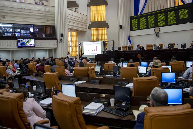Lee más sobre el artículo El Parlamento de Nicaragua cerró 24 ONG por criticar al régimen de Daniel Ortega en el manejo de la pandemia