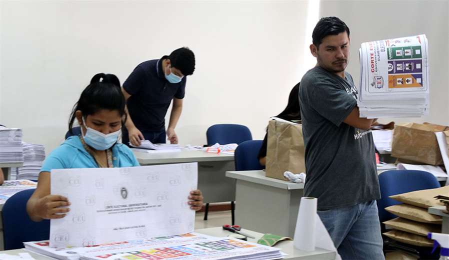 Lee más sobre el artículo Uagrm: más de 88.500 alumnos y 1.600 docentes eligen hoy a 95 autoridades