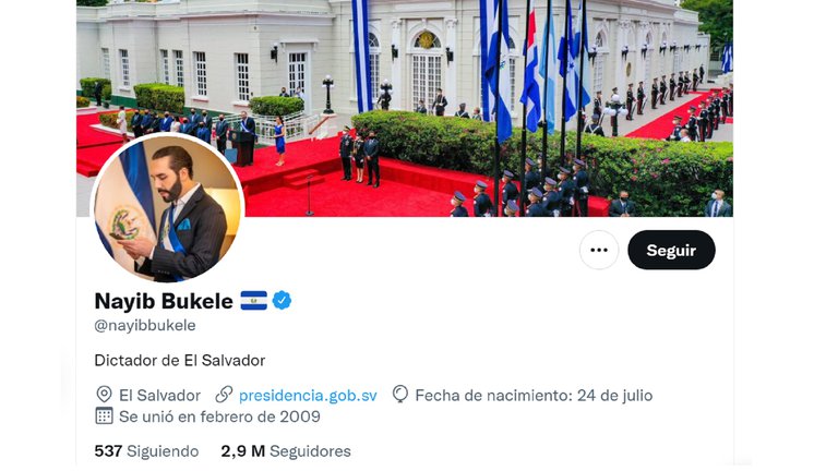 Lee más sobre el artículo Nayib Bukele cambió su bío de Twitter: “Dictador de El Salvador”