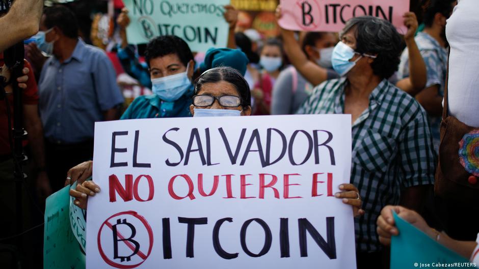 Lee más sobre el artículo Bitcoin sufre fuertes oscilaciones de precio tras su entrada en circulación en El Salvador