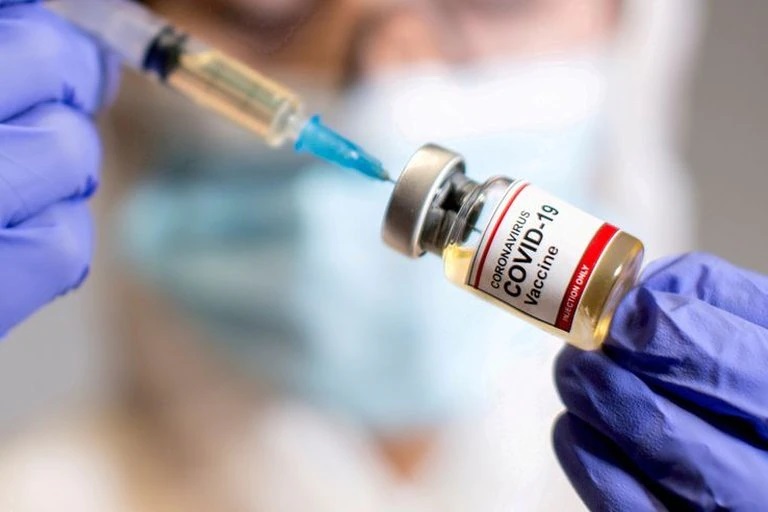 Lee más sobre el artículo Baratas de producir y fáciles de almacenar: cómo serán las vacunas 2.0 contra el COVID-19