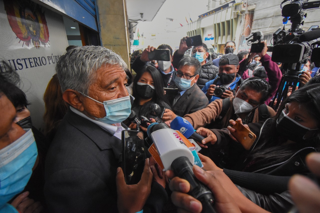 Lee más sobre el artículo Iván Arias afirma que con los procesos en su contra se busca ‘asediar para asaltar’ la Alcaldía de La Paz