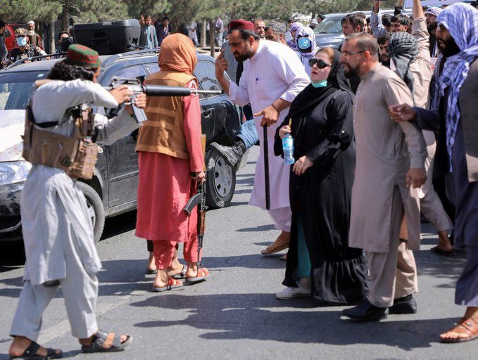 Lee más sobre el artículo La ONU denunció que los talibanes no respetan los derechos humanos: “Las mujeres han sido excluidas del espacio público”