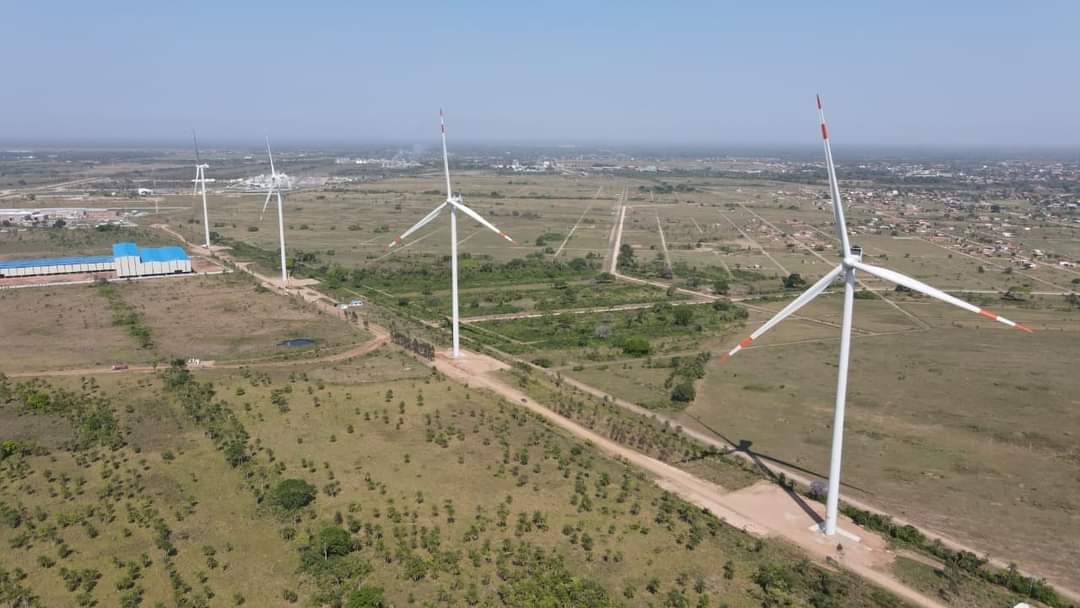 Lee más sobre el artículo Inauguran el primer parque eólico de Santa Cruz que generará 14,4 MW de electricidad