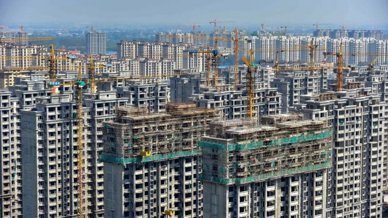 Lee más sobre el artículo Qué ha llevado a que el 90% de los ciudadanos chinos sean propietarios de sus casas (y cómo influye en la crisis de Evergrande)