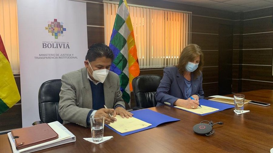 Lee más sobre el artículo Ministerio de Justicia y NNUU en Bolivia firman acuerdo para apoyar la reforma judicial en el país