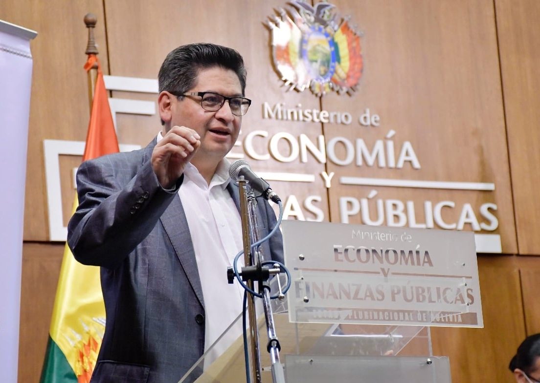 Lee más sobre el artículo Ministro de Economía ve una ‘probabilidad buena’ de que haya doble aguinaldo este 2022