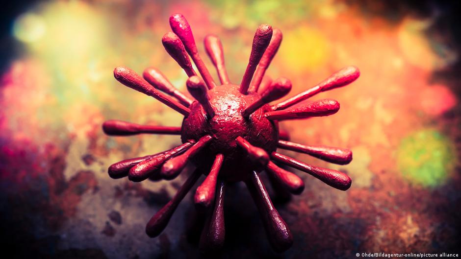 Lee más sobre el artículo Identifican en Sudáfrica nueva variante del coronavirus con “múltiples mutaciones”
