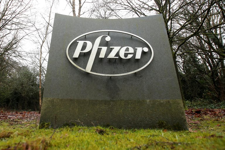 Lee más sobre el artículo Pfizer cederá la patente de su píldora contra el COVID para abastecer a 95 países de bajos ingresos