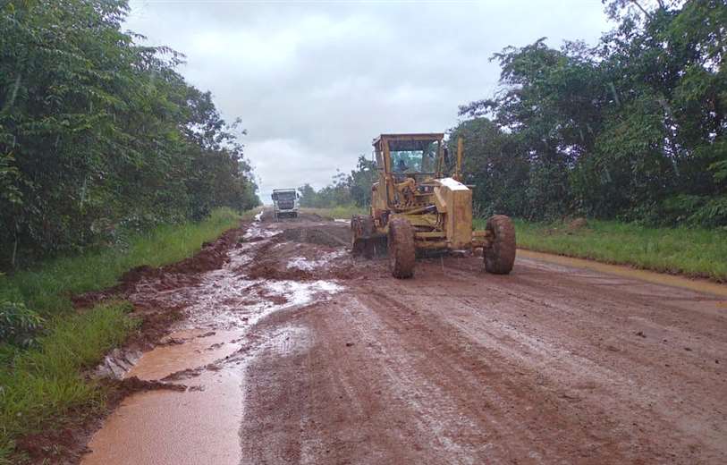 Lee más sobre el artículo ABC asegura que desembolsó más de Bs 3.686 millones para proyectos carreteros en casi un año