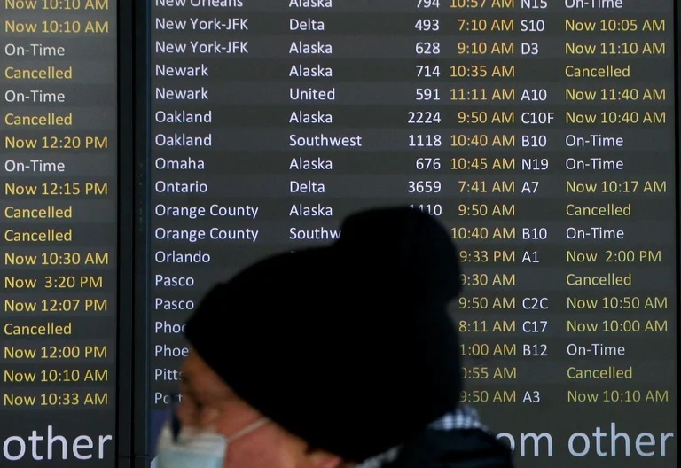 Lee más sobre el artículo Un ciclón bomba amenaza la Costa Este de los EEUU: ya hay miles de vuelos cancelados
