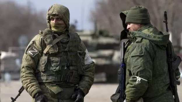 Lee más sobre el artículo Rusia y Ucrania: Moscú da por concluida la primera fase de la invasión de Ucrania y “rebaja” sus objetivos militares