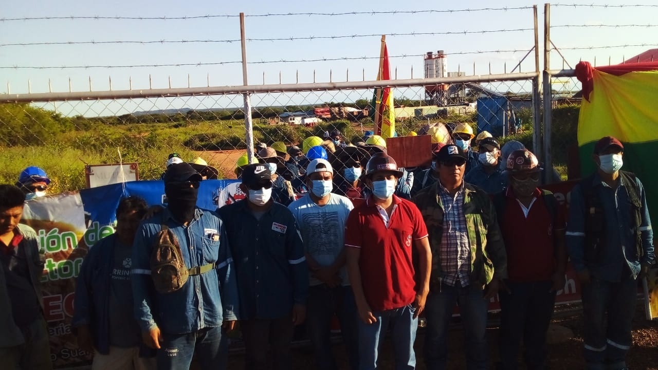 Lee más sobre el artículo Trabajadores bloquean la Planta del Mutún en protesta contra la empresa china Sinosteel