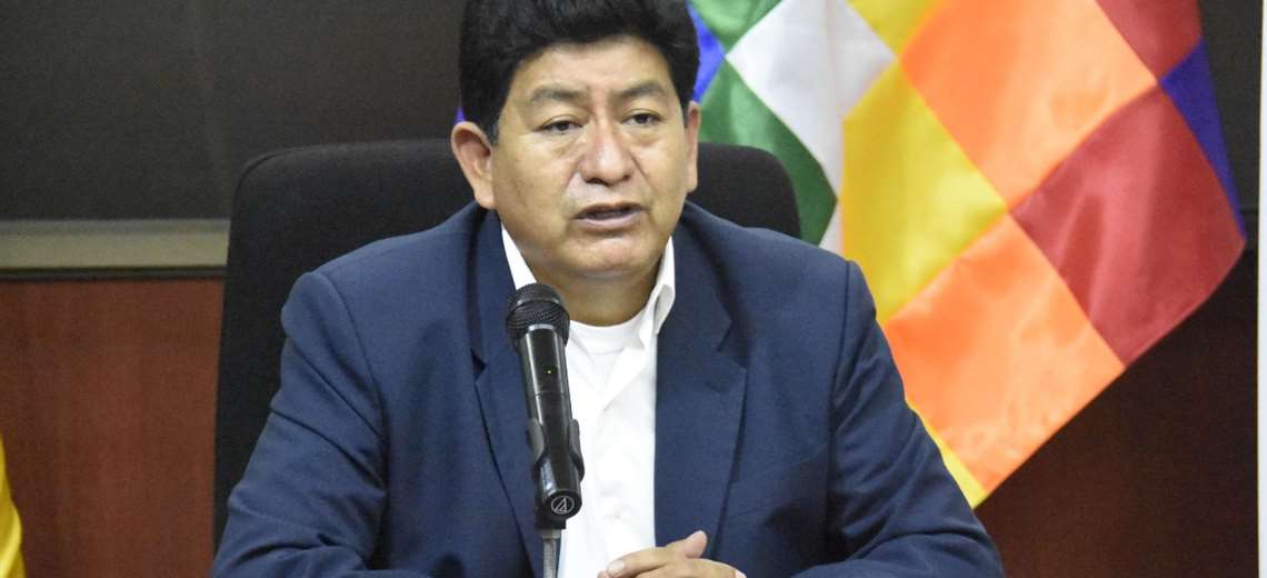 Lee más sobre el artículo Montaño dice que Camacho miente y que a Santa Cruz le sobra plata para obras
