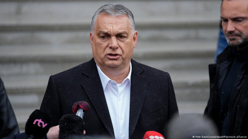 Lee más sobre el artículo Orbán dice que sanciones petroleras a Rusia son una “bomba atómica” para la economía de Hungría